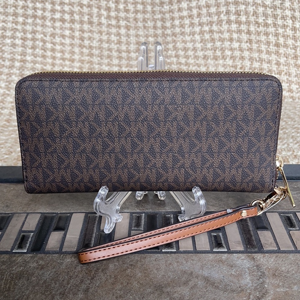 Michael Kors Jet Set Travel Large Travel CONTINENTAL Wallet-Wristlet - Picture 5 of 16